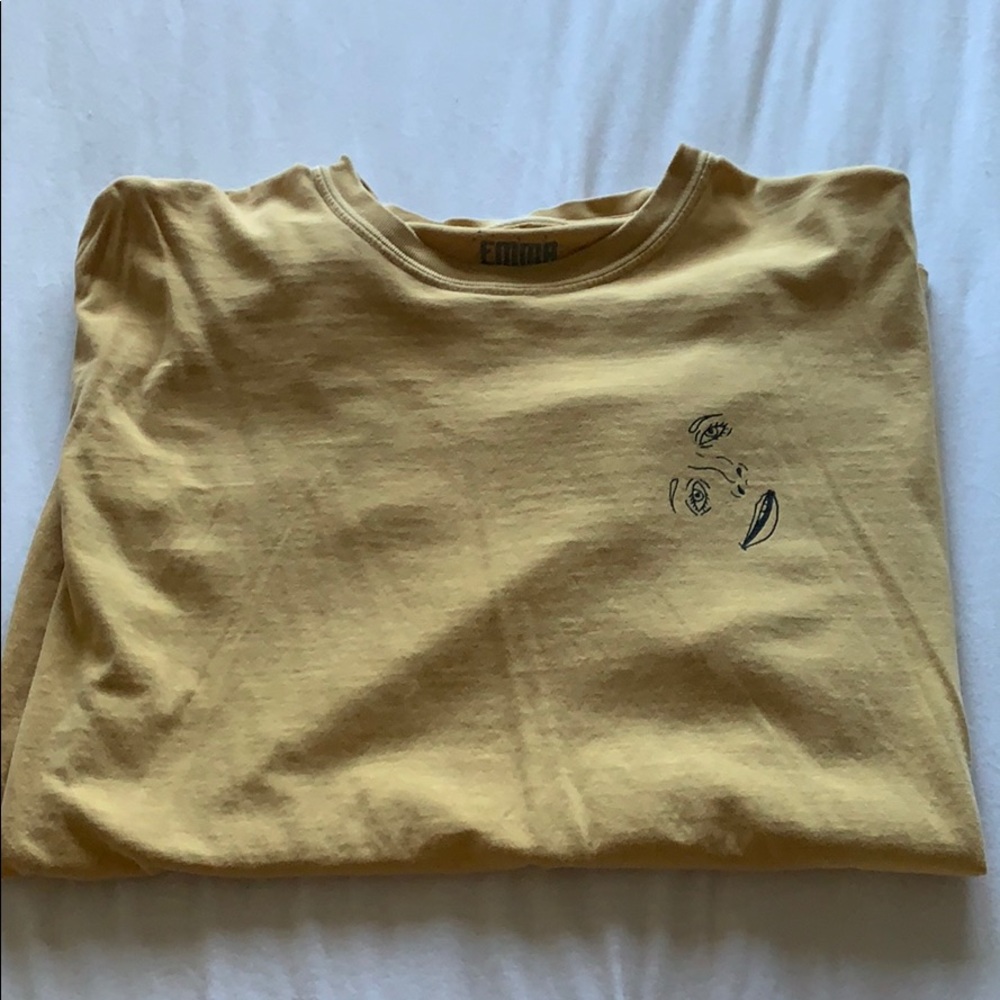 emma chamberlain merch t-shirt